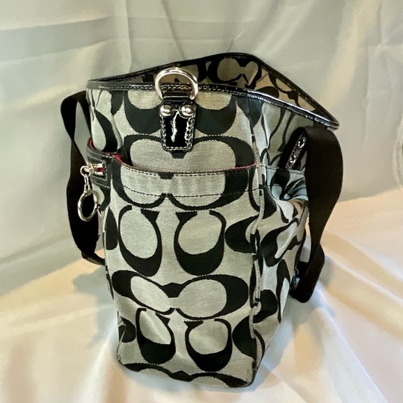 Authentic Coach diaper bag, black and gray with hot pink interior lining - Picture 15 of 16